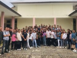 Mahasiswa Ilmu Komunikasi Unwira Kupang Ikuti Kuliah Umum Bersama Pater Fritz Meko