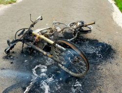 Mabuk Miras! Tiga Pemuda di Kupang Aniaya dan Bakar Sepeda Motor Milik Warga