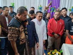 Gubernur Melki Kenang Ray Fernandez Sebagai Pemimpin yang Tulus dan Pekerja Keras