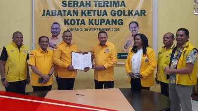 Restu Heru Dupe Resmi Jabat Plt Ketua DPD II Golkar Kota Kupang Gantikan Jonas Salean